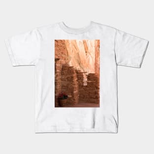 Moqui Cave Details - 4 © Kids T-Shirt